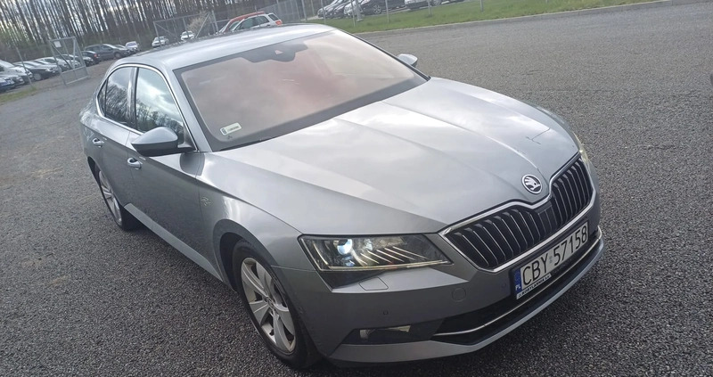 Skoda Superb cena 52900 przebieg: 366200, rok produkcji 2016 z Maków Podhalański małe 154